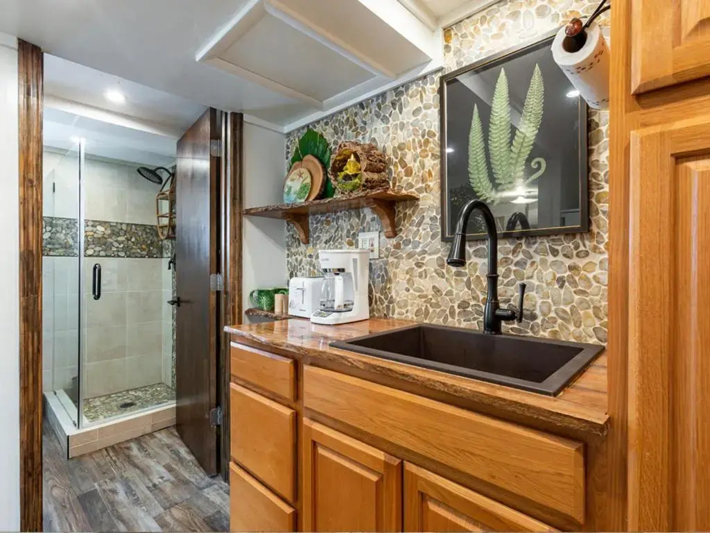 Gilligans Island by Tybee Vacation Rentals