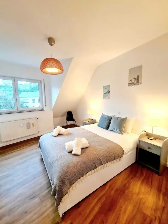 New Large 2 bedrooms with Parking