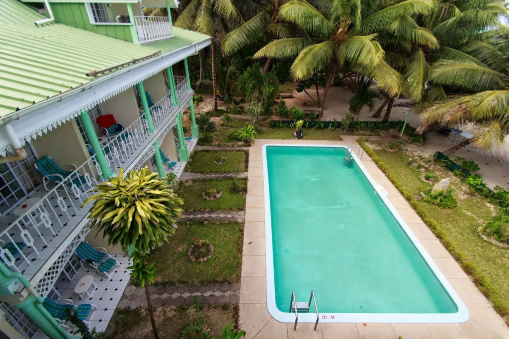 Palm Beach Hotel