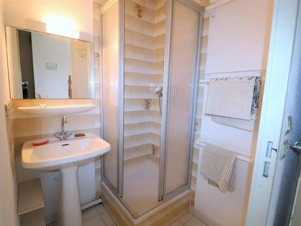 Appartement Le Grau-du-Roi, 2 pièces, 4 personnes - FR-1-307-153