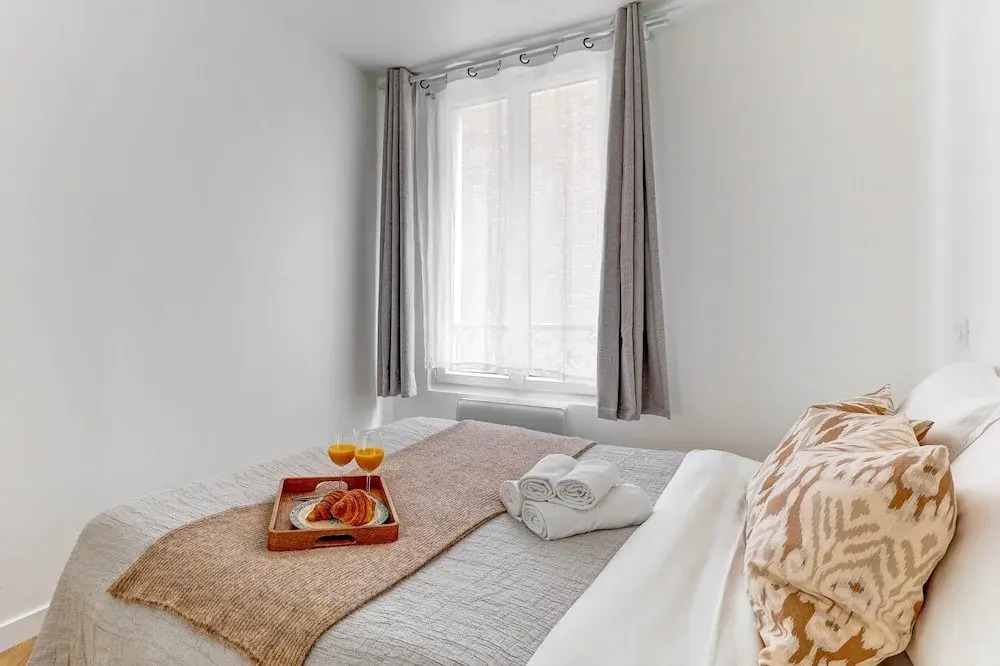 Bright 1BR Near Seine & Eiffel Tower
