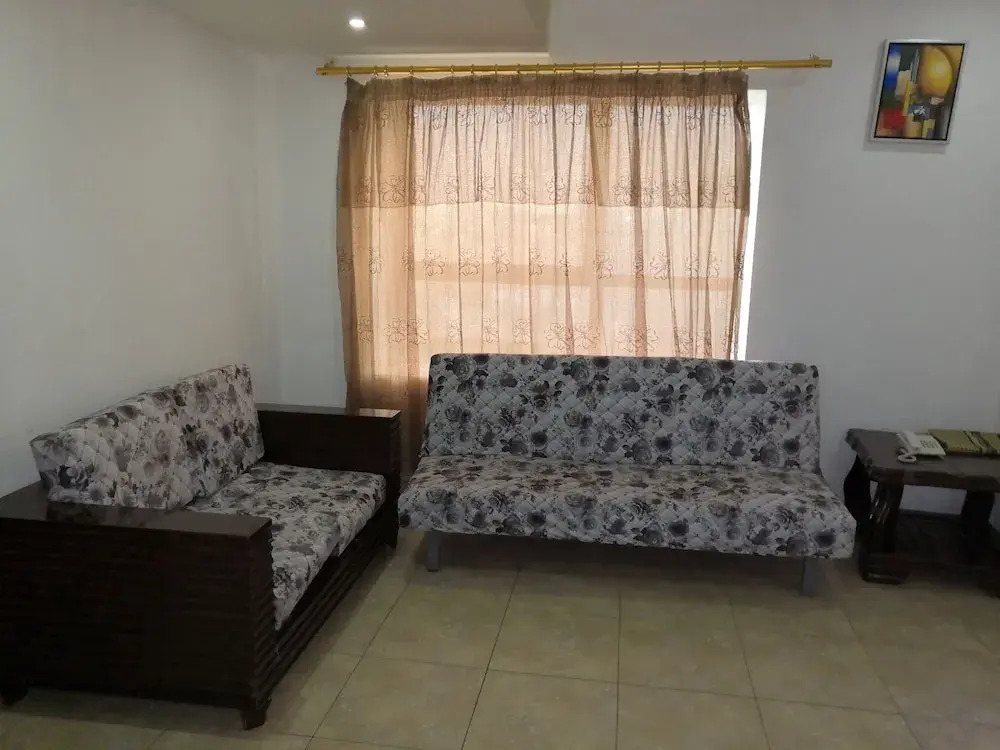 Amnah Apartments