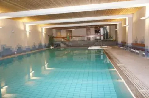 PARADIES