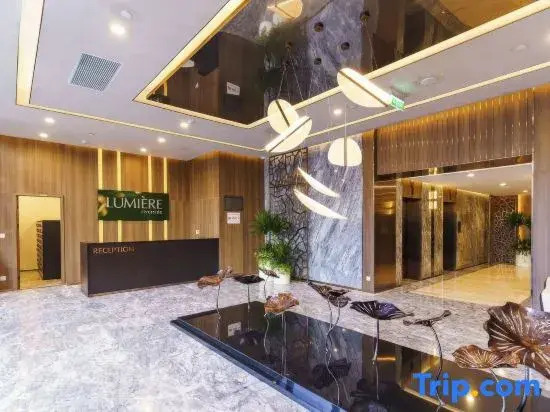 Lumiere Midtown Private Apartments D2