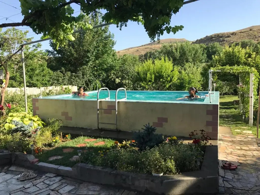 Ashot & Gohar B&B