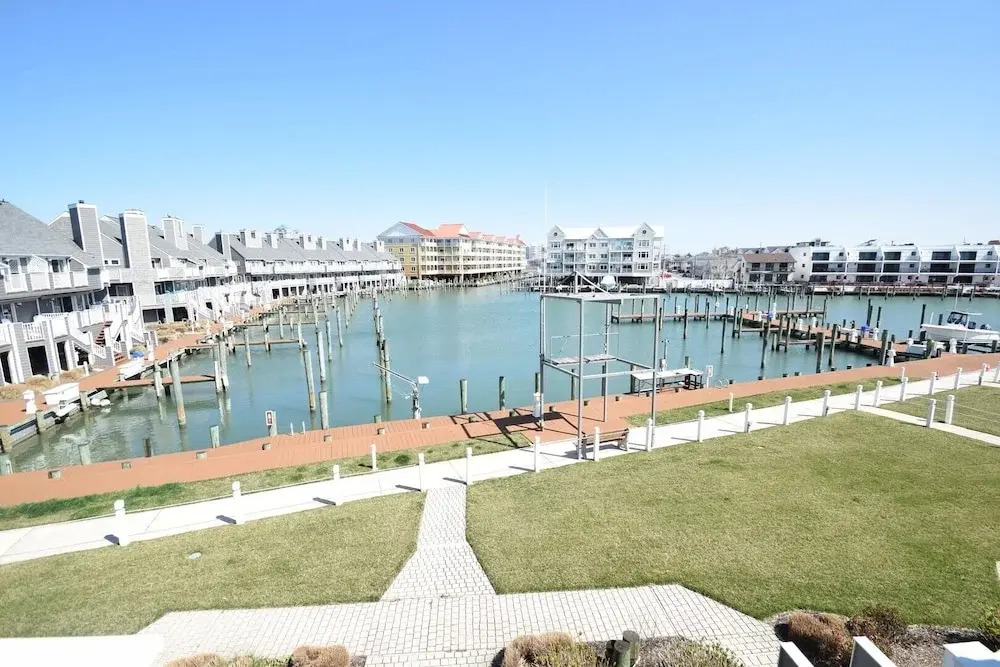Harbour Island 28d 2 Bedroom Townhouse