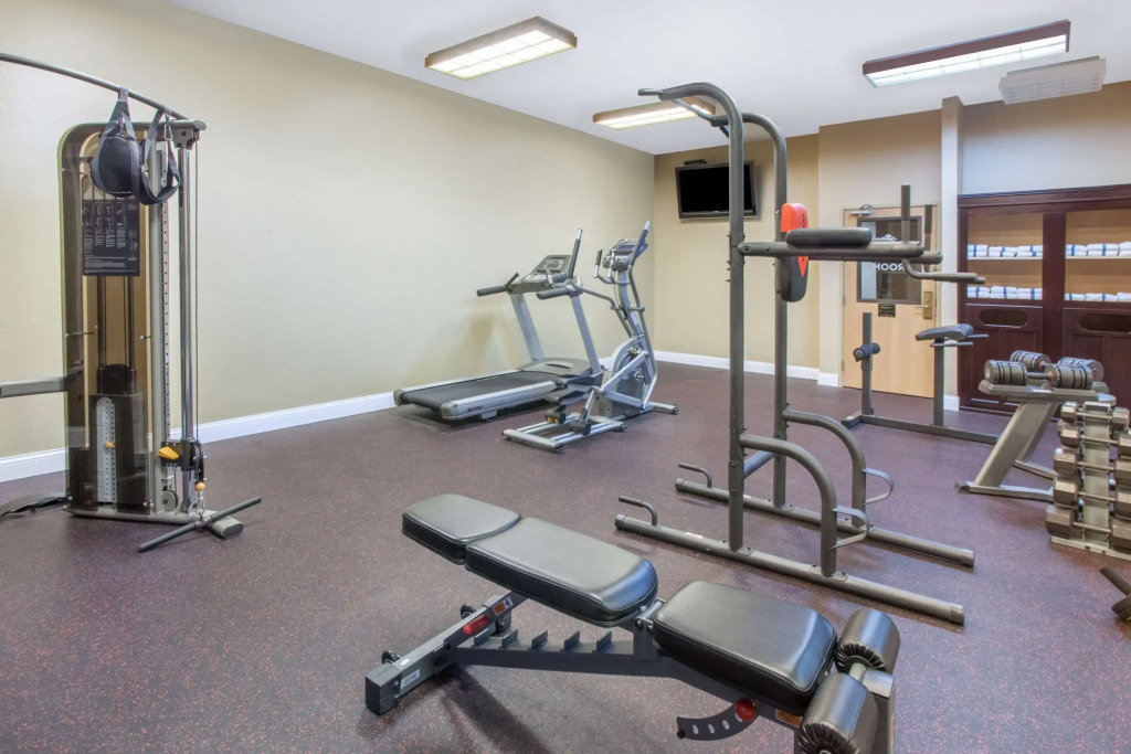 Hawthorn Extended Stay by Wyndham Bloomington