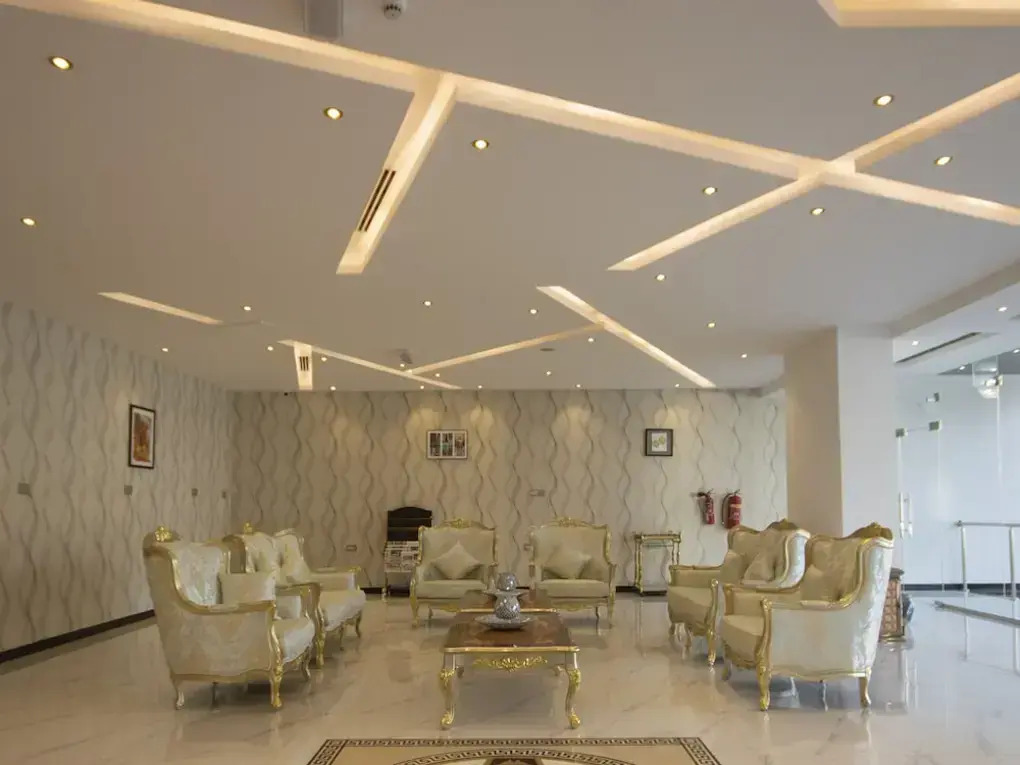 Home Station Hotel