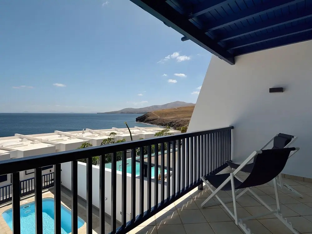 Comfortable, Attached Holiday Home With Private Pool and Near the sea