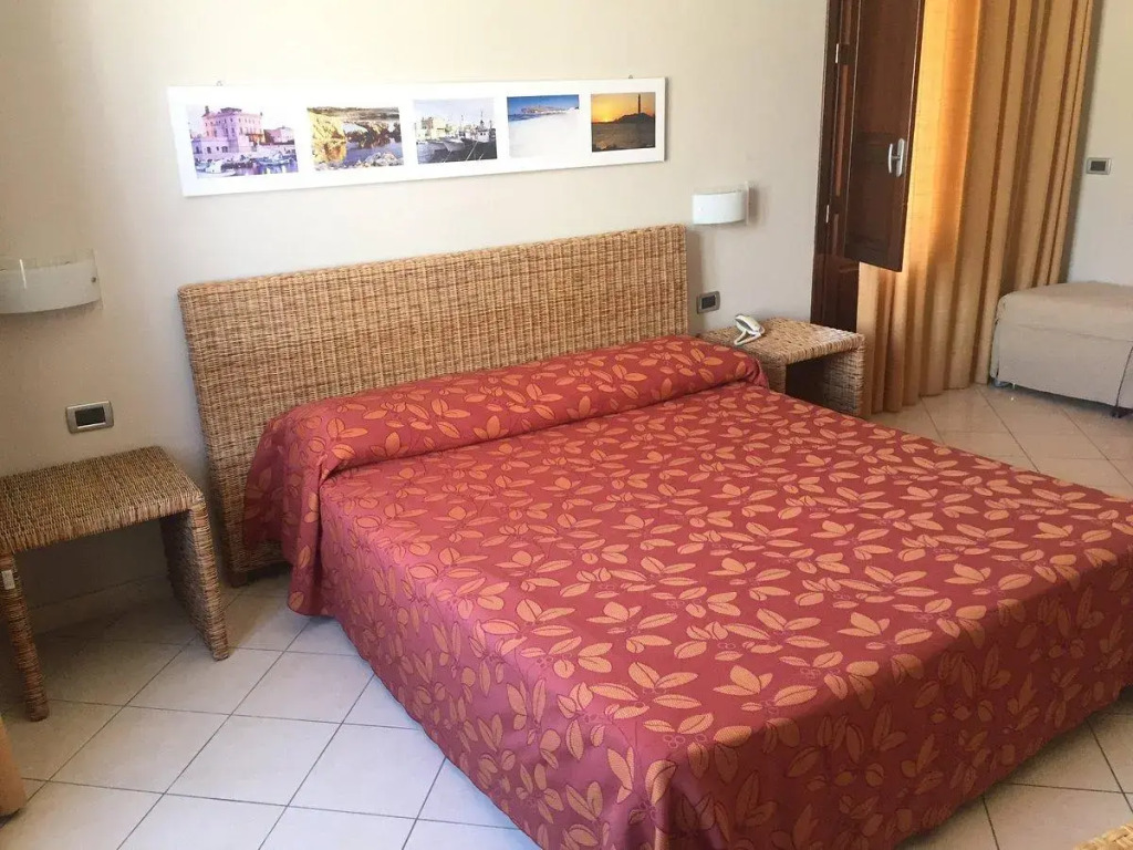 Insula Hotel