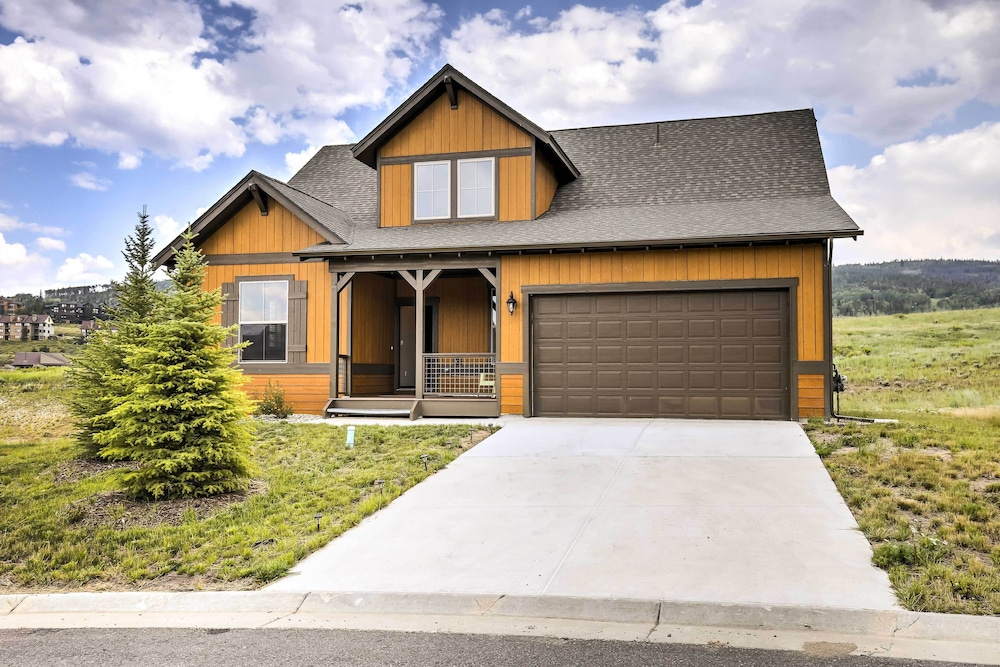 Patio, Fire Pit, & Ski Mountain View: Granby Home