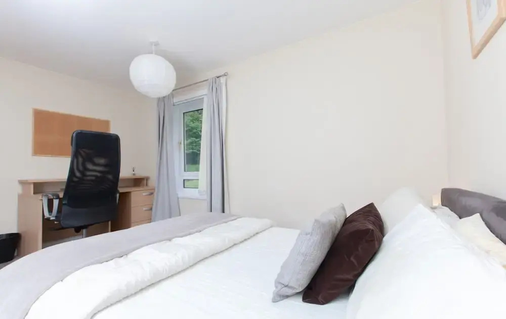 Festival Flat for 4 Overlooking Arthur's Seat