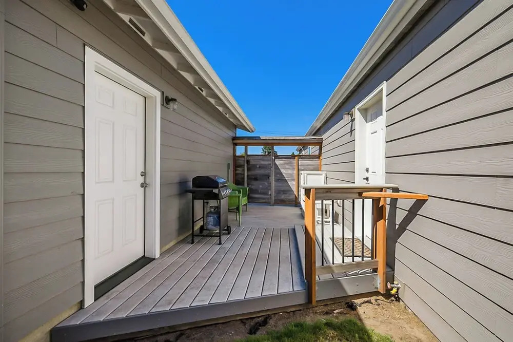 Sweet Seaview Home: Near Beach & Trailhead!