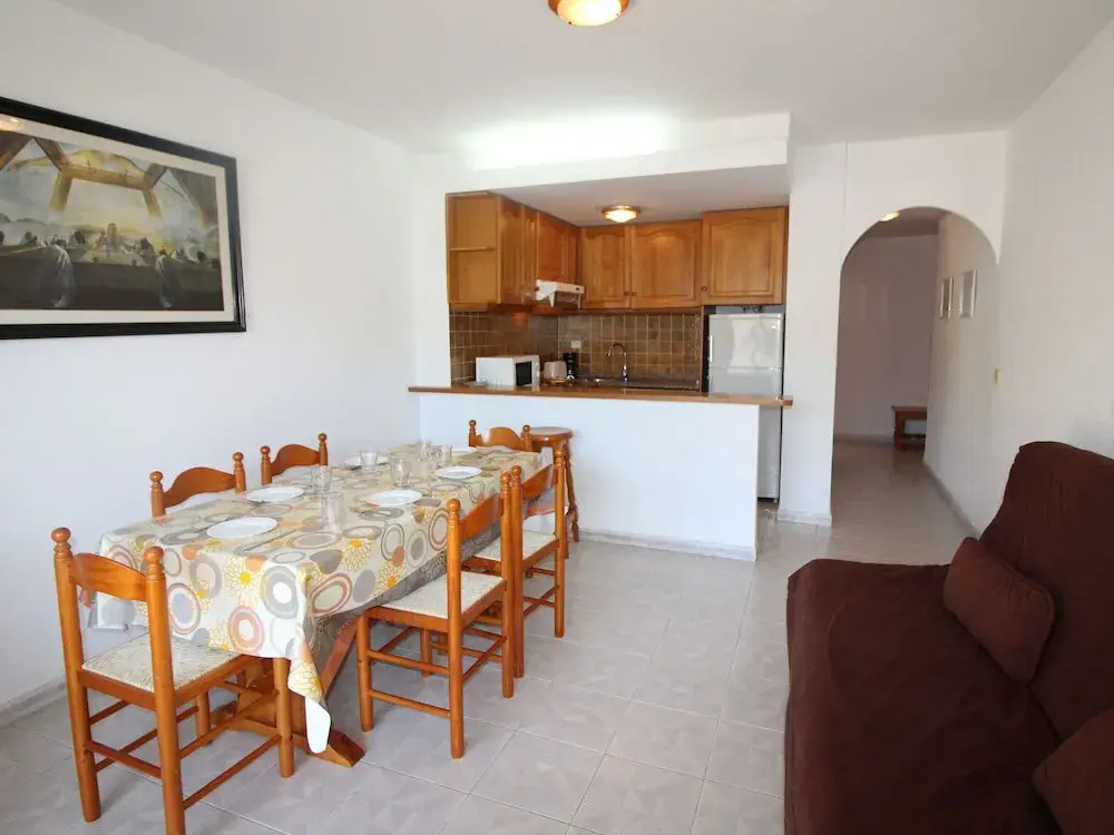 Apartment in Empuriabrava, 400 meters from the beach, sleeps 6 people