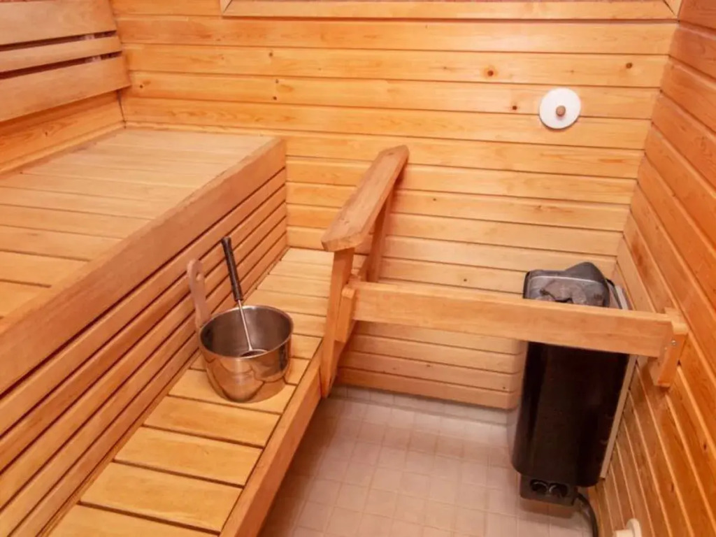 Alppitalo punatähti 7 apt 2