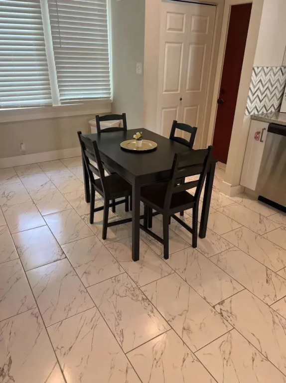 Charming Bungalow Near Historic Downtown