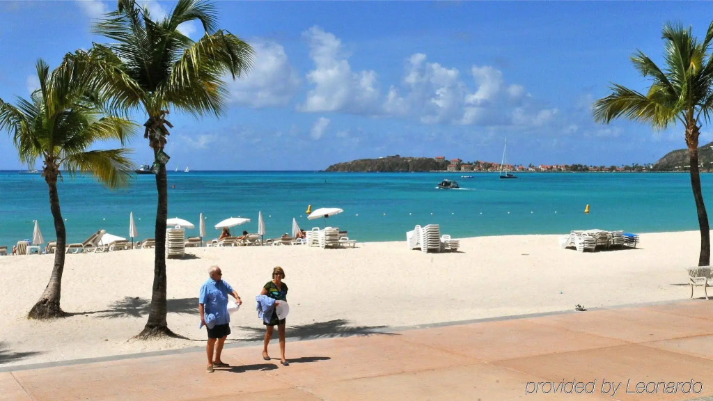 Holland House Beach Hotel