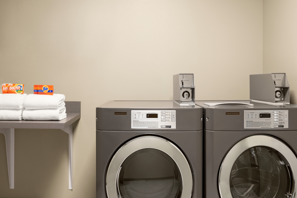 Holiday Inn Express & Suites - Beaver Dam by IHG