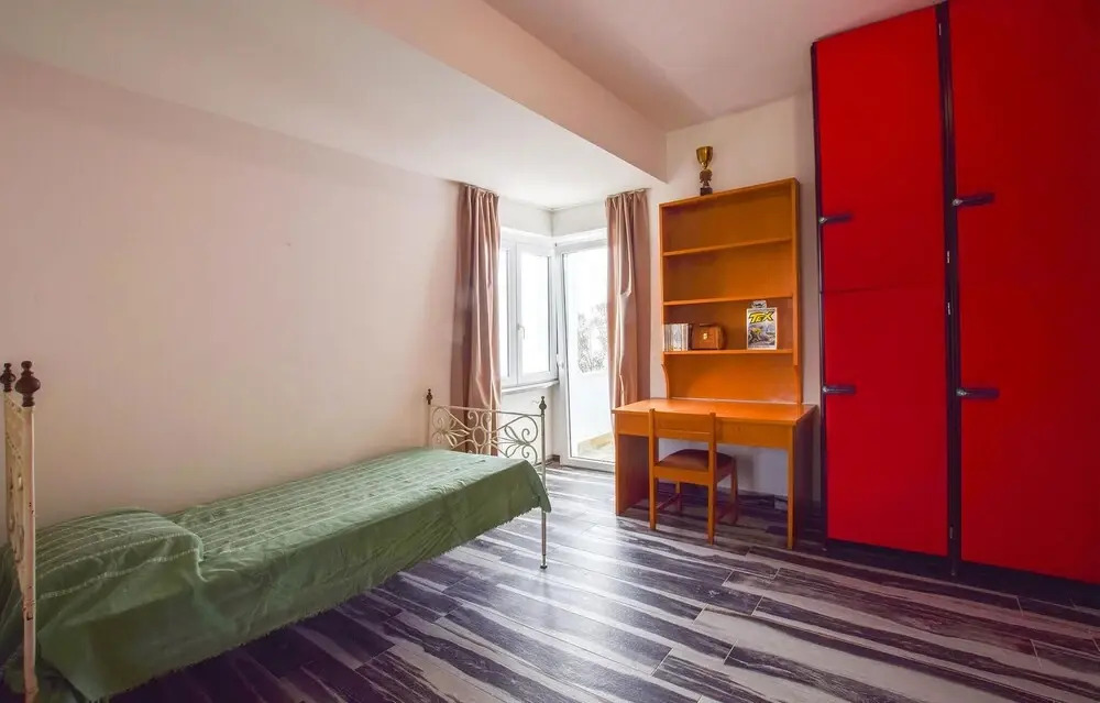 Beautiful Home in Stalettì With Wifi and 4 Bedrooms