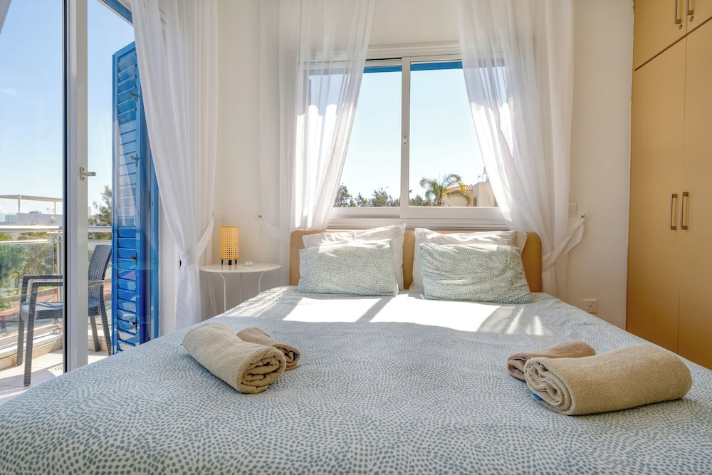 Narcissos Bay View Villa