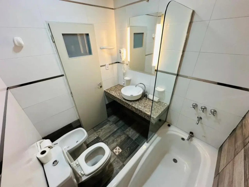 Hotel Semiramis Colonial