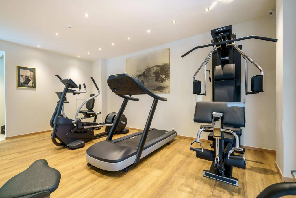Kyma Suites Beach Hotel