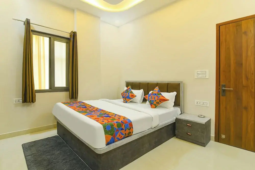 Fabhotel Kesar Inn