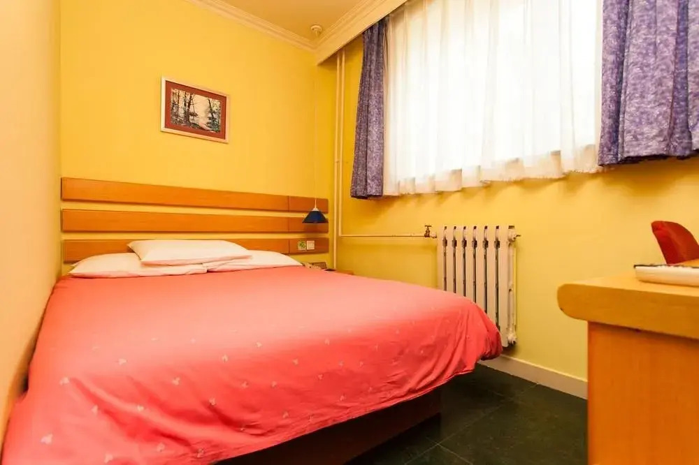 Home Inn Beijing Qiannian Road
