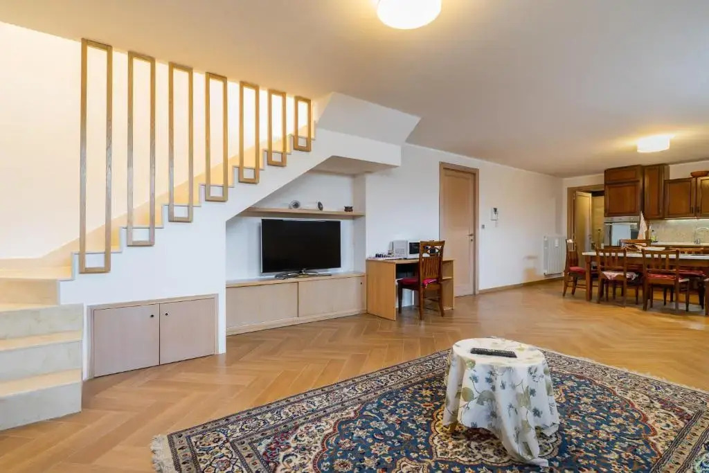 Intera villa ad uso esclusivo con 2 bagni 4 camere da letto,garage,giardino,area fitness,lavatrice,wifi