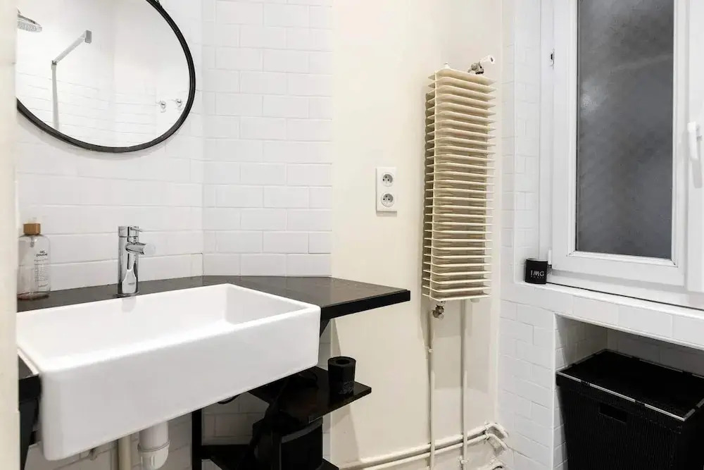 Lovely Mezzanine Apartment Near Buttes Chaumont Park