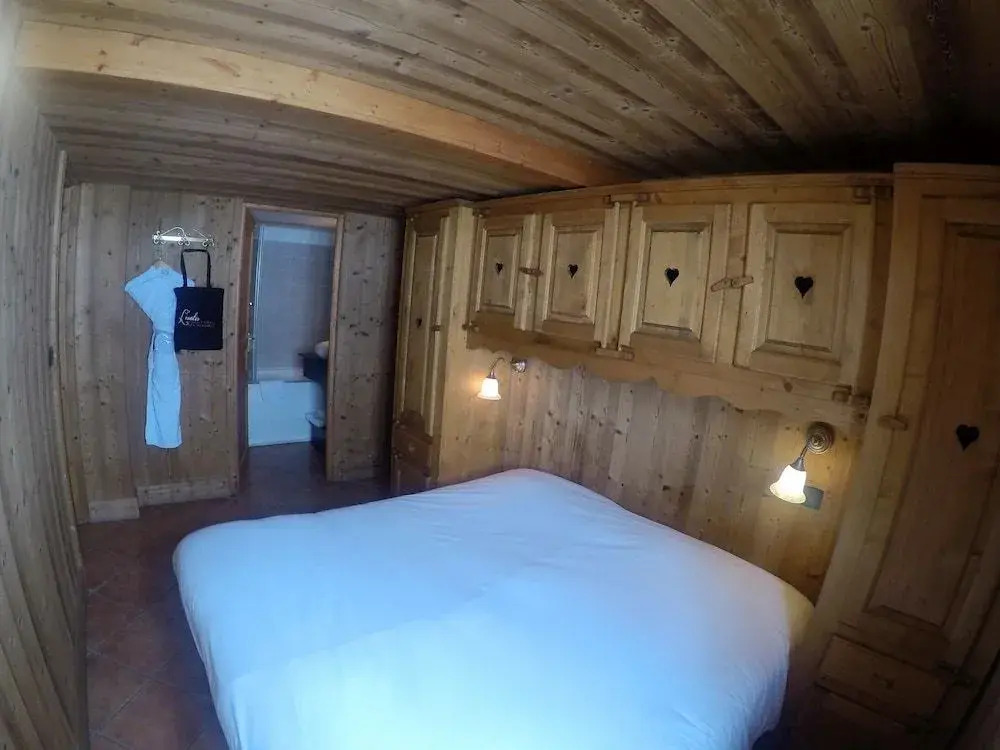 LIsatis Chalet Hotel