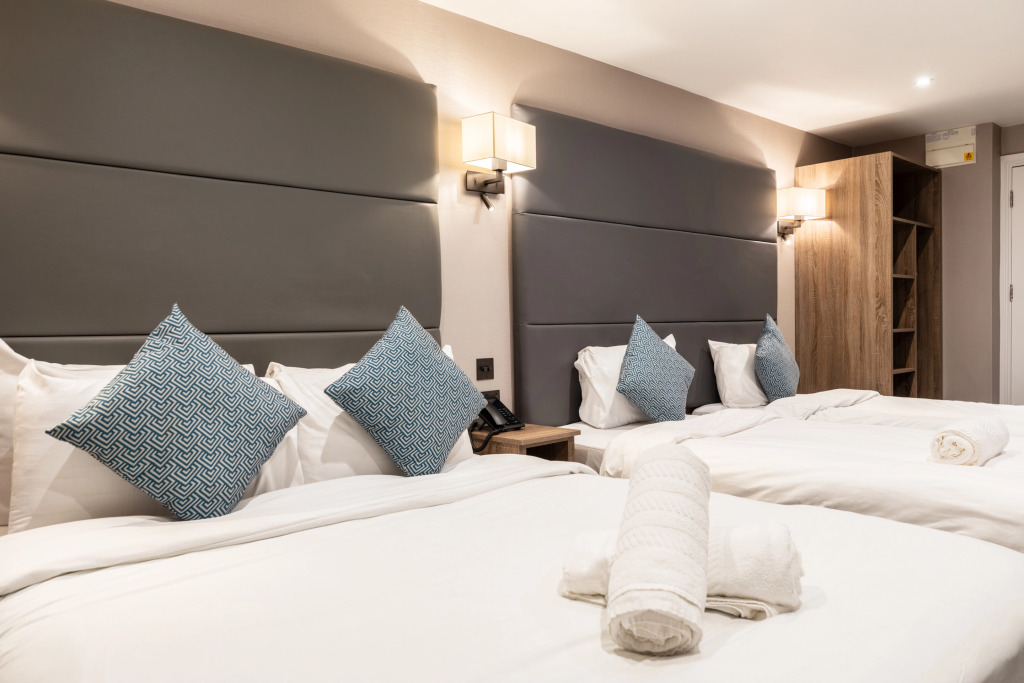 The J Hyde Park Hotel