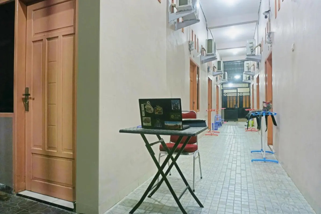 Hotel O Almeerah Homestay Syariah Near RS Hermina