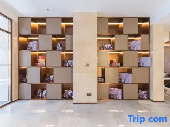 Lavande Hotel (Qingdao Railway Station Zhanqiao)