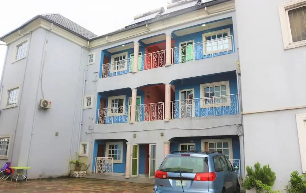 Row Hotel & Suites