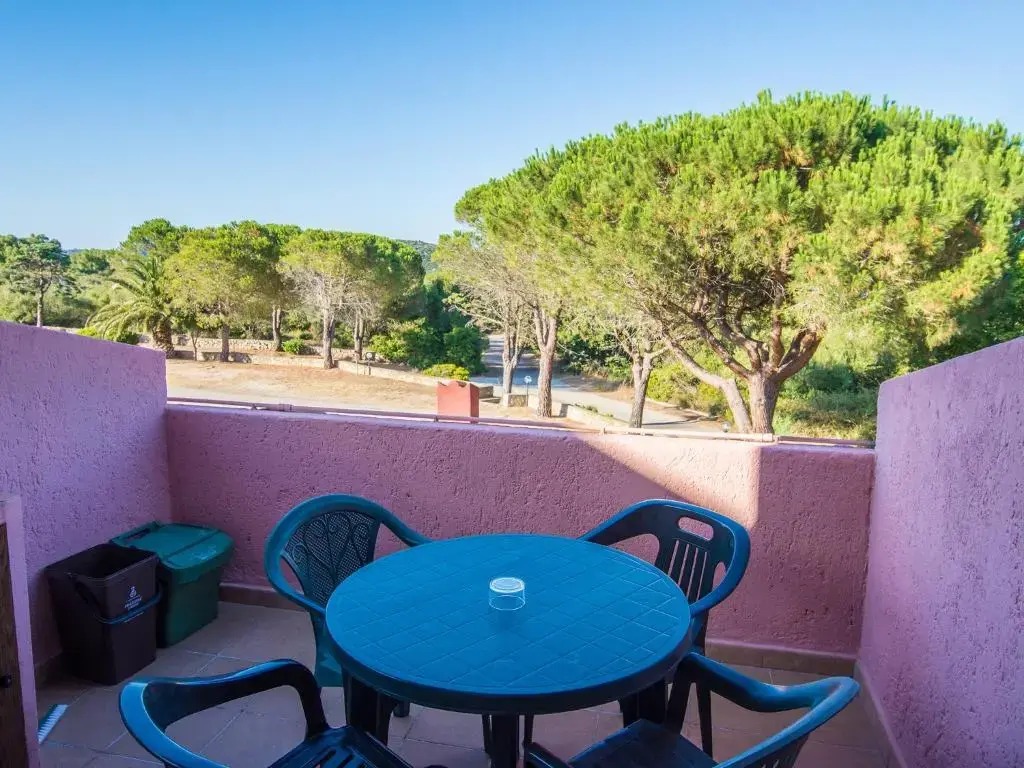 Bilocale con balcone 300 mt dal mare