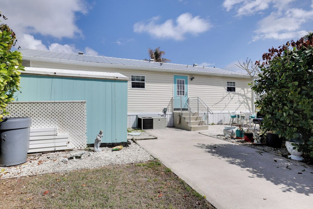 Paddle on the River! Waterfront Retreat in Stuart