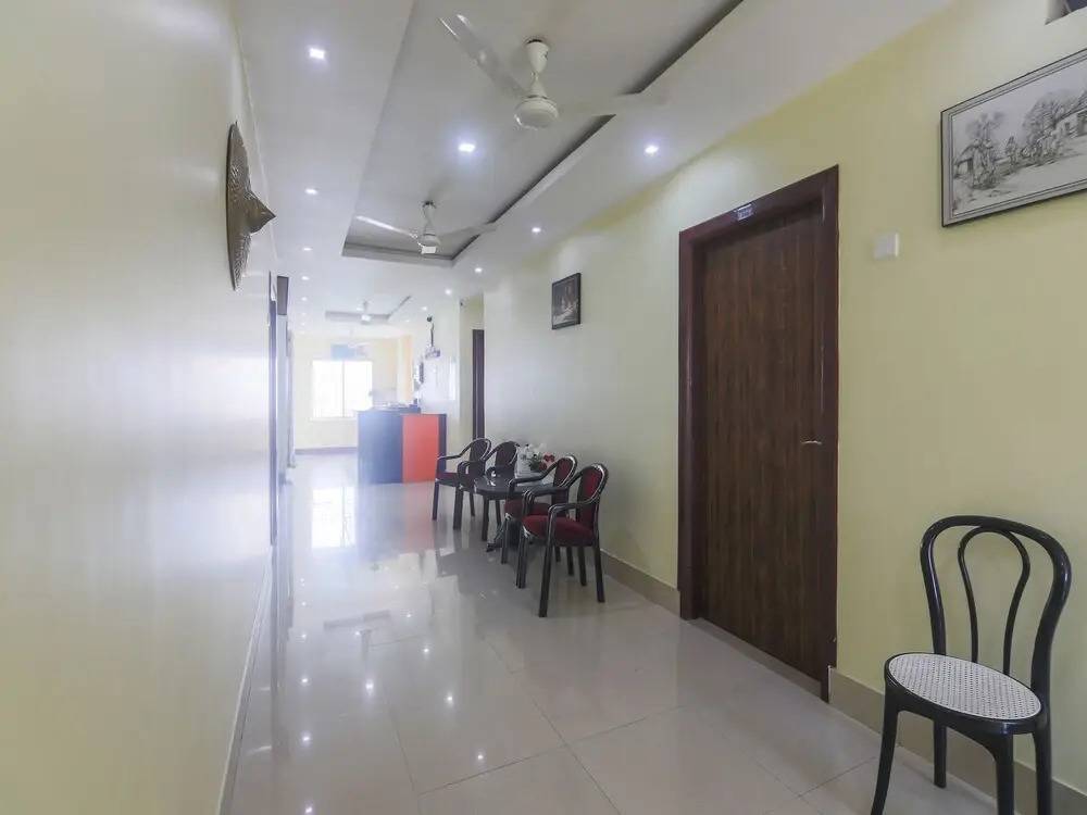 OYO 23008 Labanya Holiday Home