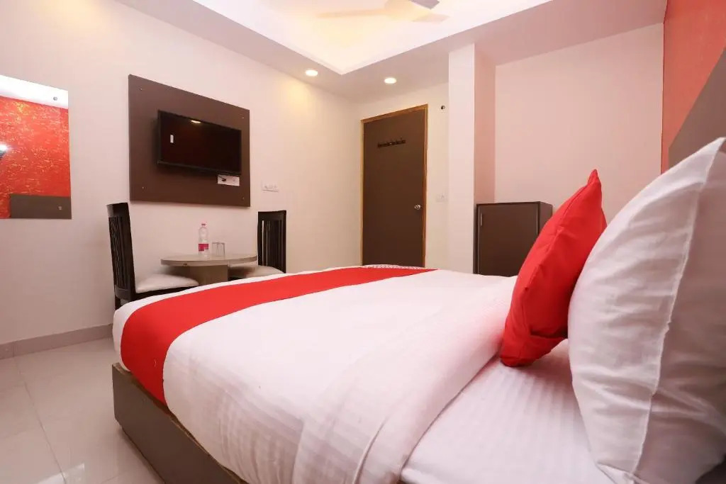 Hotel Airway Palace