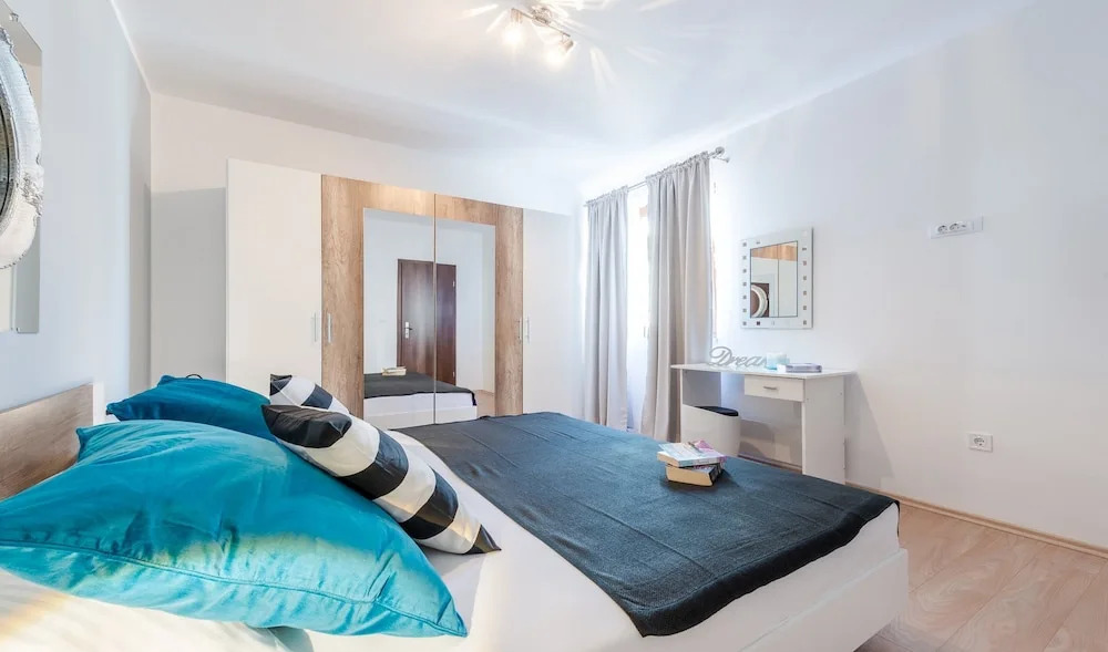 Apartments Villa Made 4U