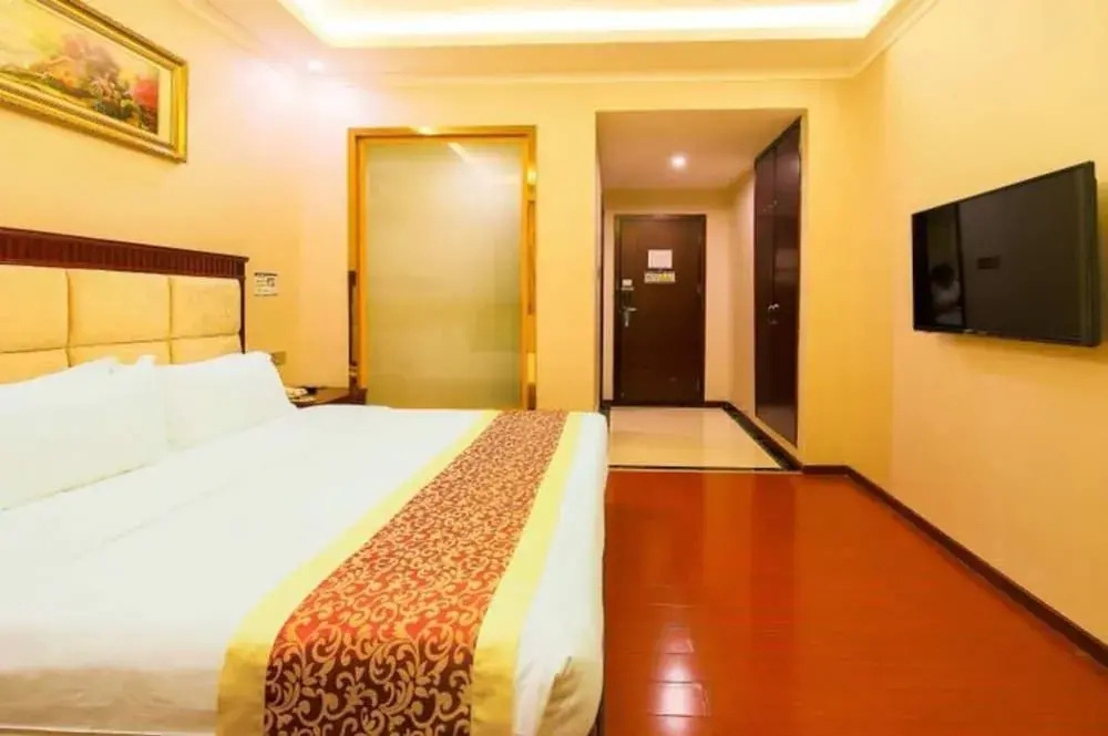 Dongming Hotel Shenzhen Pingzhou Branch