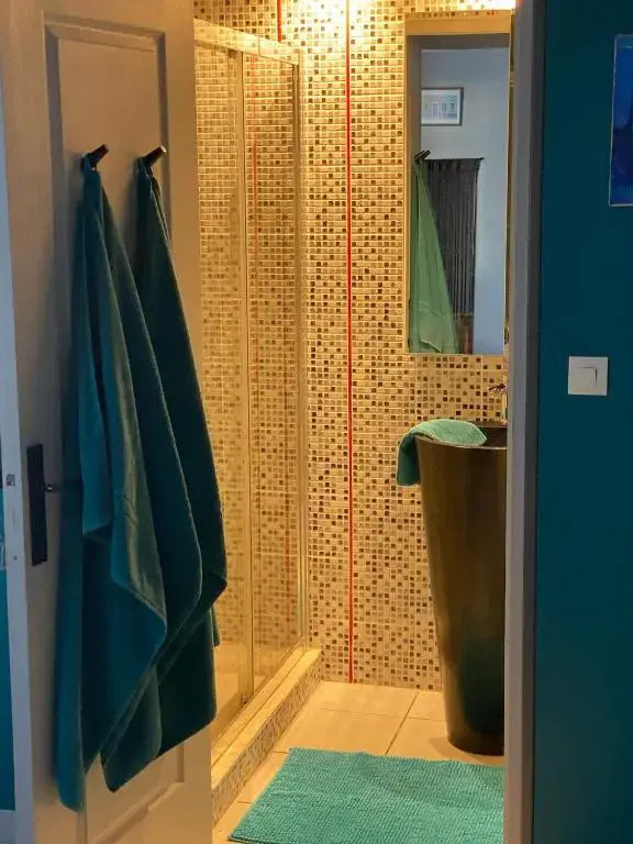 DOMENJOD CHAMBRE Indépendante
