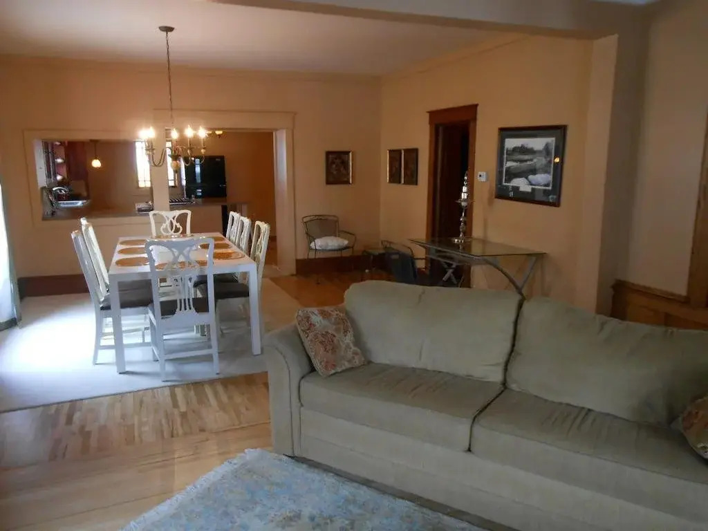 Agape Leelanau Cottage