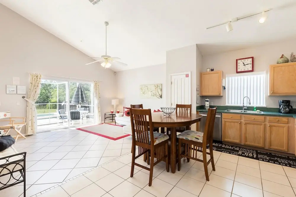Gorgeous Vacation Home with Pool RT1170
