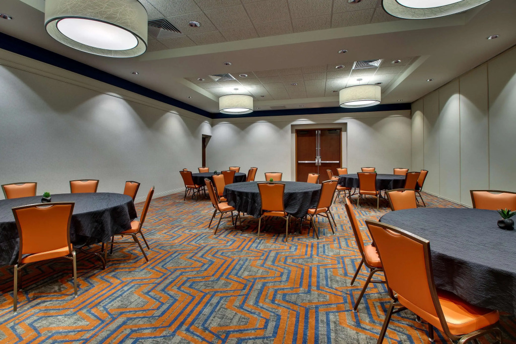 Drury Inn & Suites Iowa City Coralville