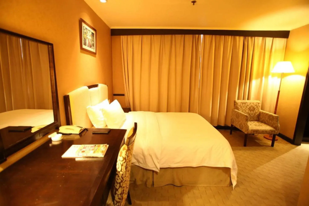World Traders Hotel Chongqing