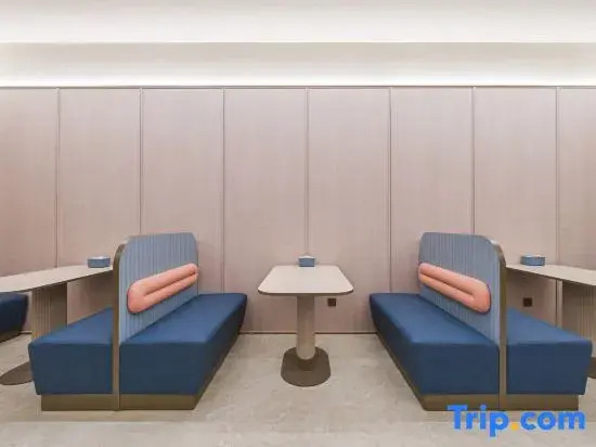Hanting Hotel (Shanghai World Expo Park Mercedes-Benz Arena Yuntai Road Subway Station Branch)