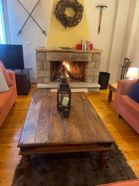 Parnassos Snow Hill Chalet