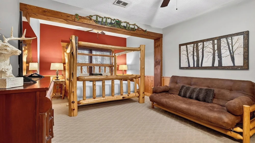 Hot Tub, Game Room & Prime Pigeon Forge Location Big Bear Ridge by Avantstay