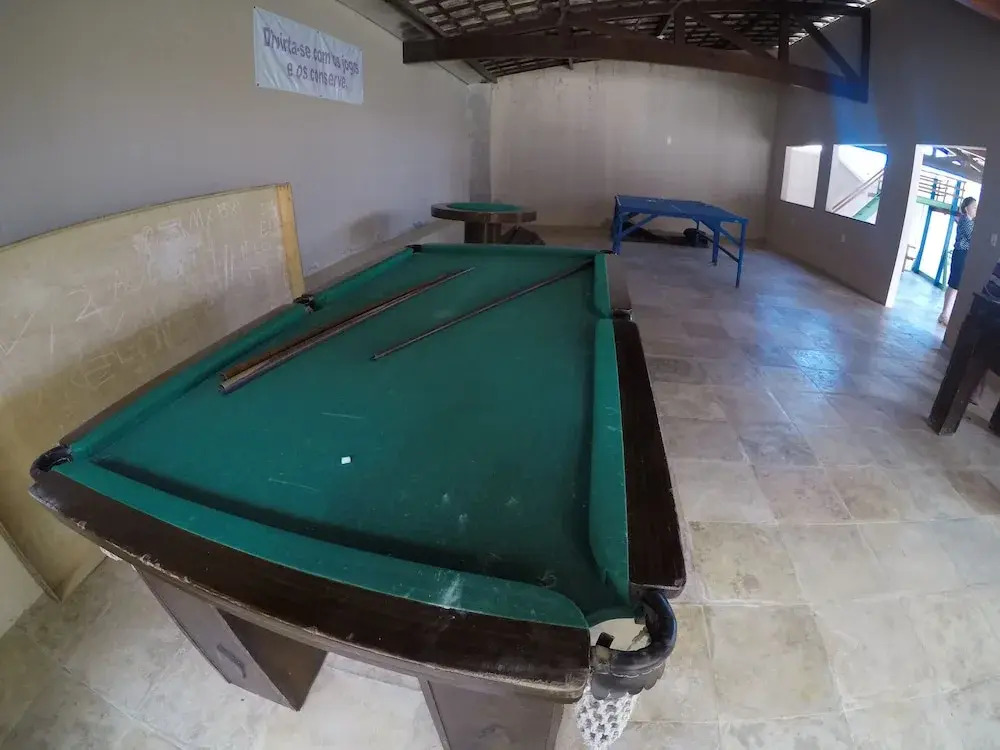Apto 4 suites com ar para 15 pessoas